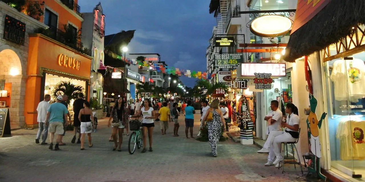 Hotel E-Motions & Beach Club Playa del Carmen