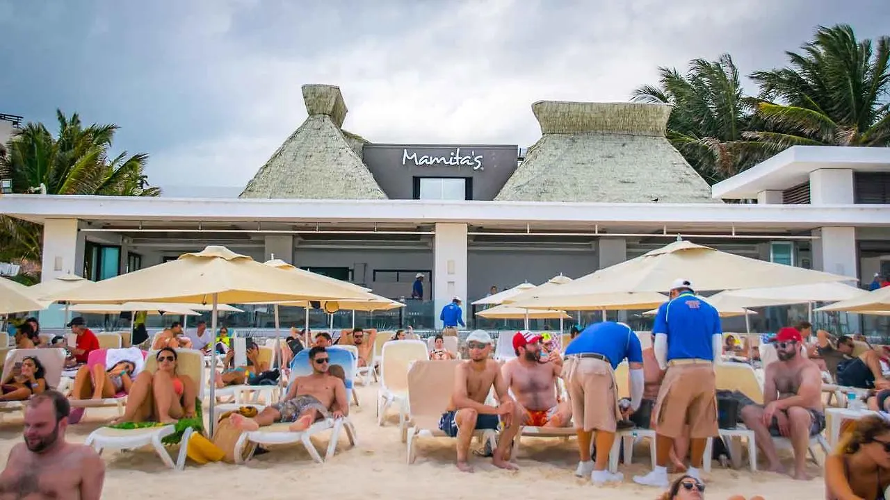 ****  Hotel E-Motions & Beach Club Playa del Carmen Mexico