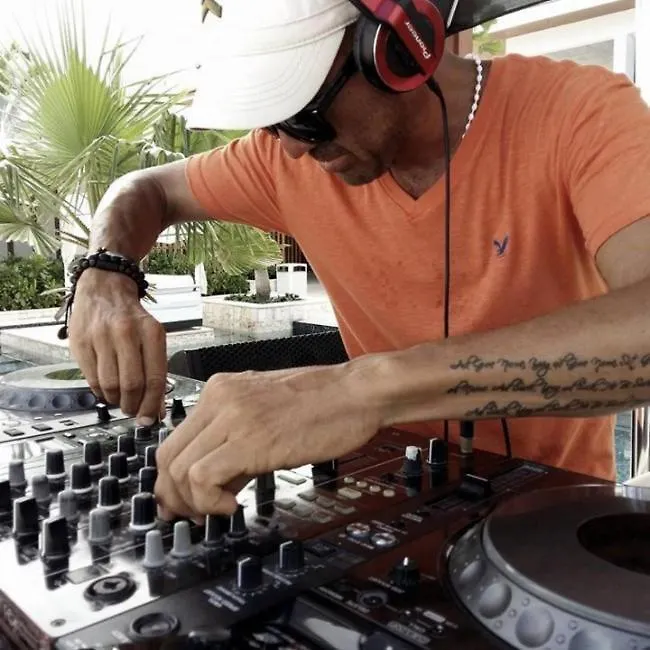 Hotel E-Motions & Beach Club Playa del Carmen